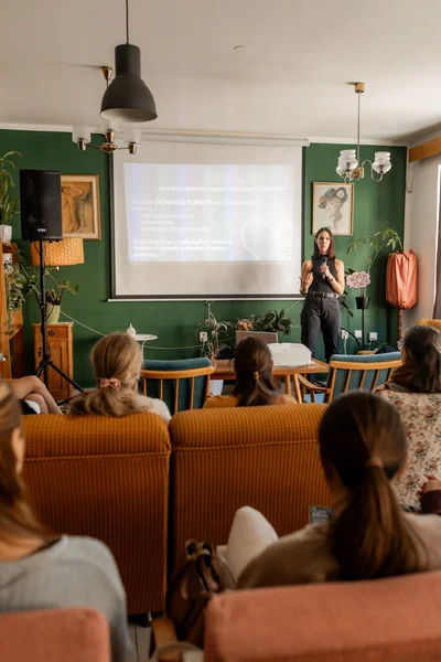 GYN-FIV women's day, GYN-FIV activities, GYN-FIV awareness, women's health awareness, fertility awareness, fertility, female fertility, AMH, how many eggs do I have left, egg freezing, Dr. Michala Adamec
